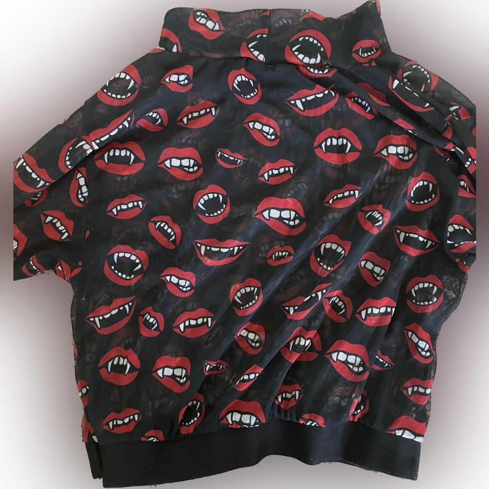 Eleve Dancewear Black Crop Top with Red Lip Print